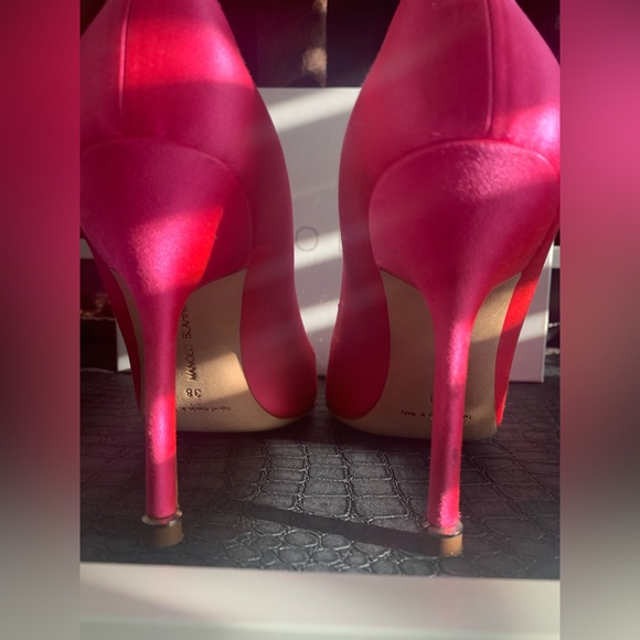 Manolo Blahnik Hangisi - Picture 11 of 16